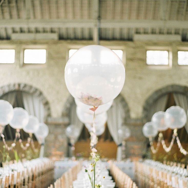 gros ballons geant transparent avec confettis